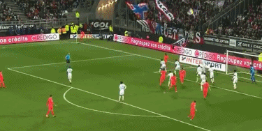 镜报：曼联1月无法召回霍伊伦，那不勒斯有欧冠资格就能买断（镜报：曼联冬窗不能召回霍伊伦，那不勒斯若获欧冠席位可执行买断）