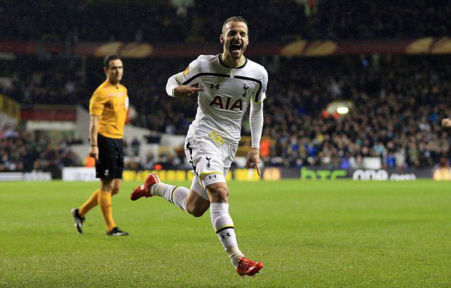 波利塔诺：世界杯资格赛必须全力以赴；最近在俱乐部很费体力（波利塔诺：世预赛必须拼尽全力，近期在俱乐部体能消耗巨大）