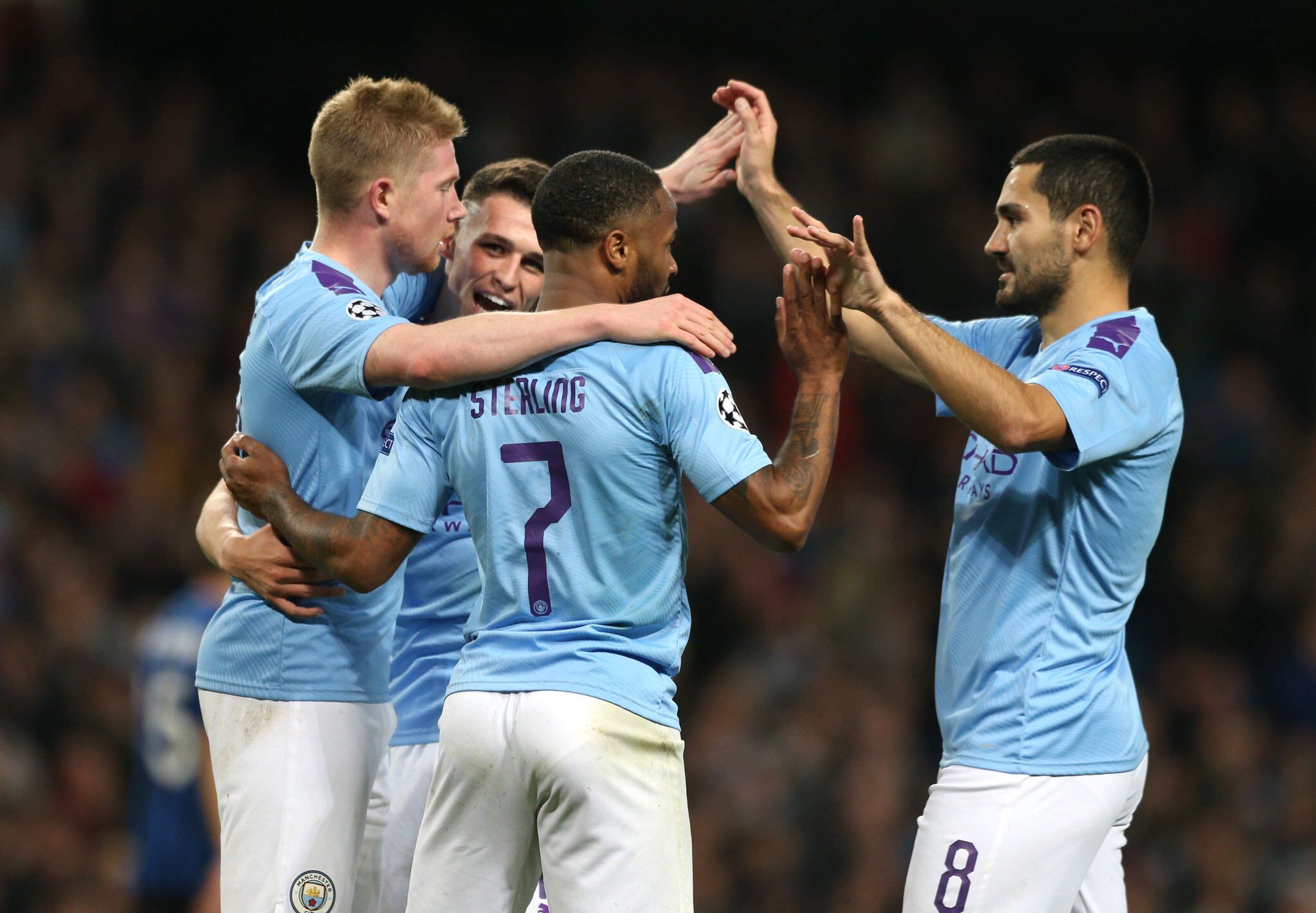 记者：恩昆库在冬窗的未来值得关注；米兰会和经纪人谈莱万（记者称：冬窗恩昆库动向成焦点，米兰将与莱万经纪人会谈）