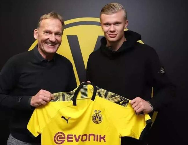 阿尔及利亚7次参加非洲杯5次止步小组赛，两次出线均夺冠（阿尔及利亚非洲杯7次亮相5次小组出局，仅两次晋级皆夺冠）