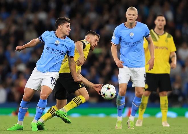 韩国记者：巴萨原本计划免签孙兴慜，但球员对加盟巴萨没兴趣（韩国记者：巴萨曾考虑免签孙兴慜，球员不愿加盟）