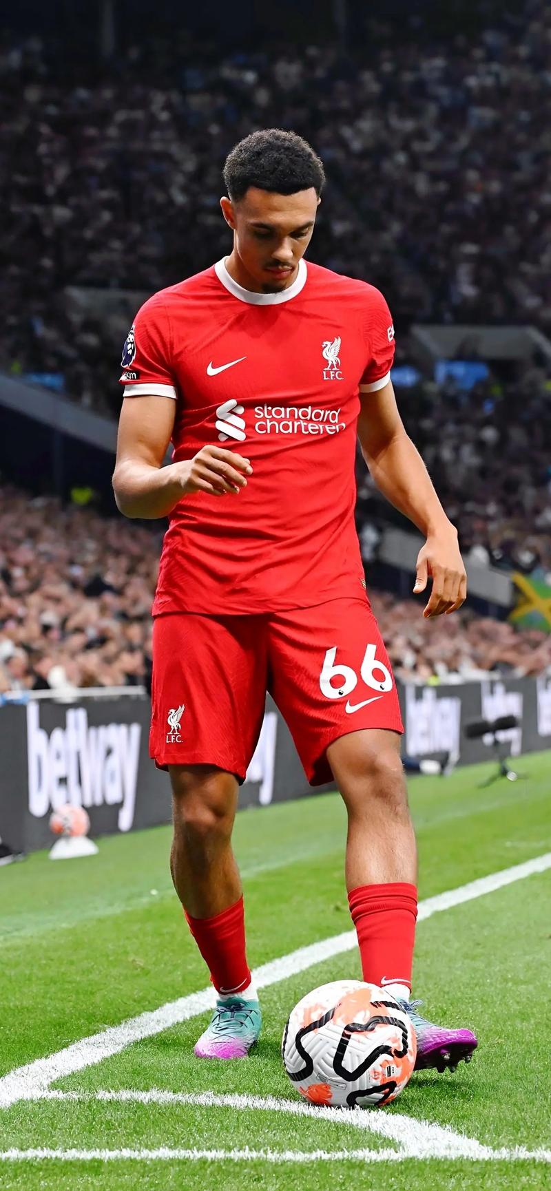 马卡：新帅波科尼奥利上任后，法蒂在摩纳哥正逐渐边缘化（马卡：波科尼奥利接任主帅后，法蒂在摩纳哥的地位日益式微）