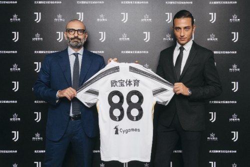 莫雷托：四五家英超中游俱乐部想引进埃永，还有一家有机会踢欧冠（莫雷托：多支英超中游球队追逐埃永，另有一队有望出战欧冠）