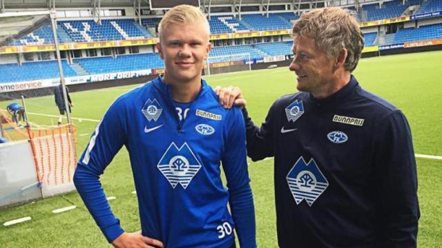 科尔：格林将在当地时间周日归队，但能否出战尚待队医决定（科尔：格林将于当地时间周日归队，是否出战待队医评估）