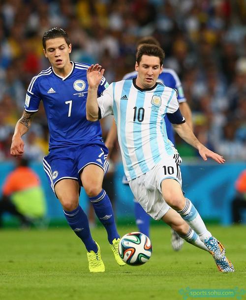 古蒂：皇马现在的阵容比银河战舰时期完整；西甲冠军是皇马的（古蒂：当下皇马阵容比银河战舰更完善，西甲桂冠属皇马）