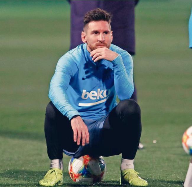 梅西是否参加世界杯？斯卡洛尼：我不知道；踢安哥拉他会出场（梅西世界杯前景未明 斯卡洛尼：对阵安哥拉将出场）