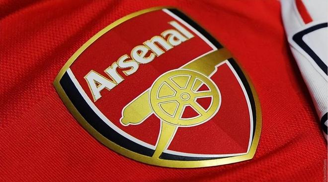 镜报：买安德森要1亿-1.2亿镑，曼联可能通过出售5人筹集资金（镜报：安德森标价1亿至1.2亿镑，曼联或出售5人筹资）