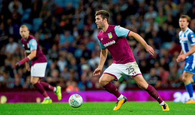 半场战报：奥萨苏纳1-0皇家社会，卡泰纳破门（半场：奥萨苏纳1-0领先皇家社会，卡泰纳建功）